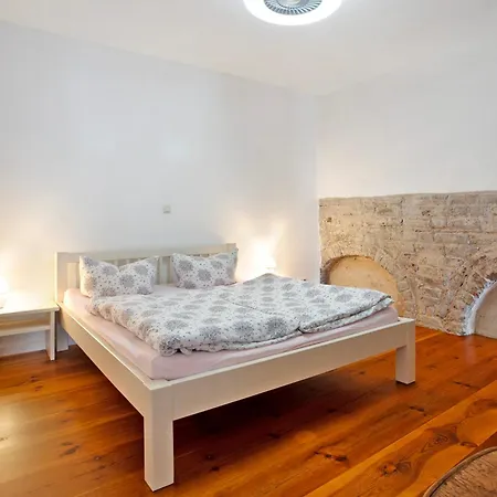 Апартаменты Alte Seifensiederei 3 Штральзунд